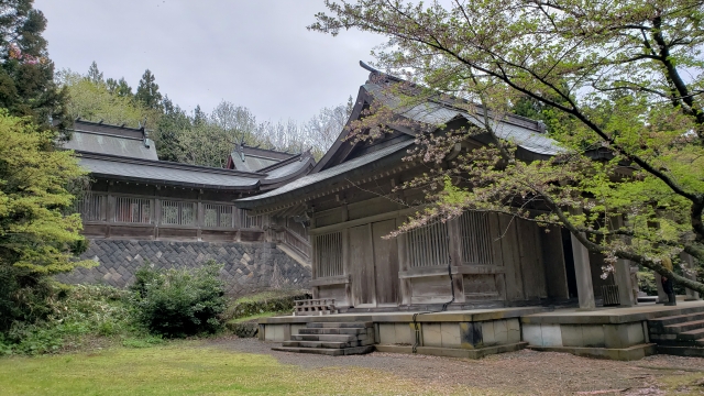 鳥海山大物忌神社