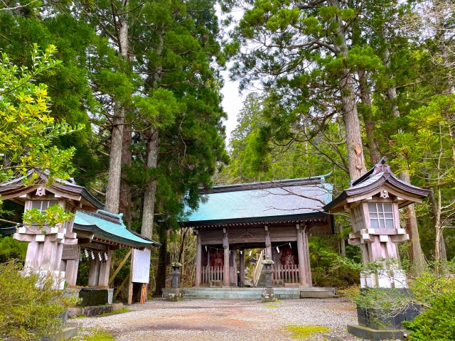 真山神社